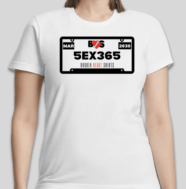 The 5ES365 t-shirt features an license plate design with a subtle and sexual undertone. The traditional BHS logo on the back.